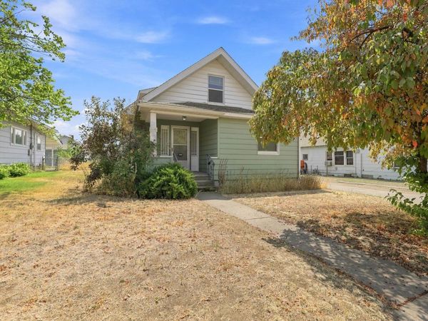 2608 E ROWAN Ave, Spokane, WA 99217