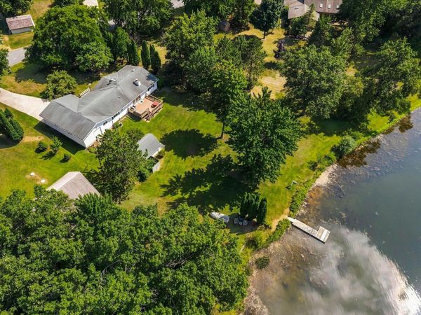 N9293 N Oakwood Ln, Neshkoro, WI 54960