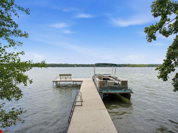 2564 N Huebner Rd, Summit, WI 53066