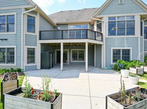 Main Photo