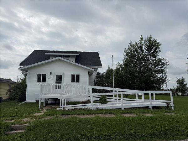 322 1st Street , Atkins, IA 52206