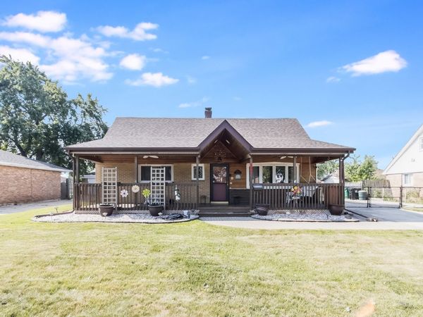 6941 Olympic Drive , Bridgeview, IL 60455
