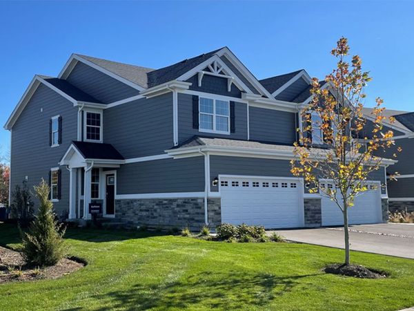 268 Charlestowne Lakes Drive , St. Charles, IL 60174