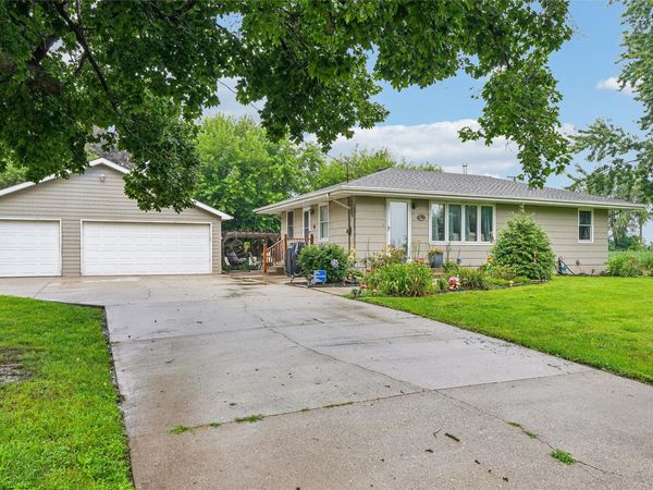 670 George Street, Hartford, IA 50118