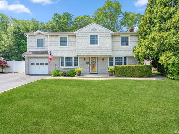 36 Richmond Street , Islip, NY 11751