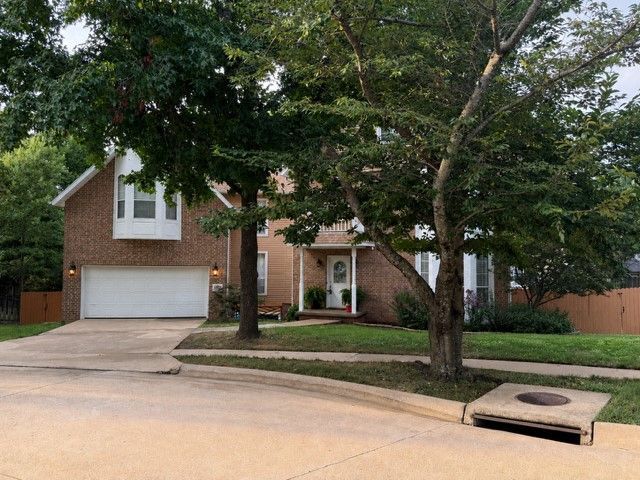 1689 N Stardust Lane Fayetteville, AR 72701