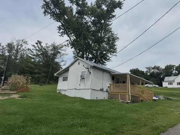 85 Earl St, Hamden, OH 45634