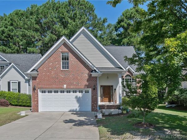 25 London Way, Spring Lake, NC 28390