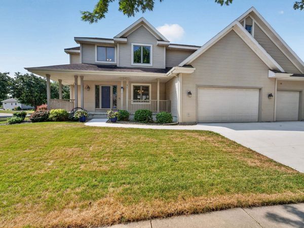 500 Pleasant Valley Parkway, Waunakee, WI 53597