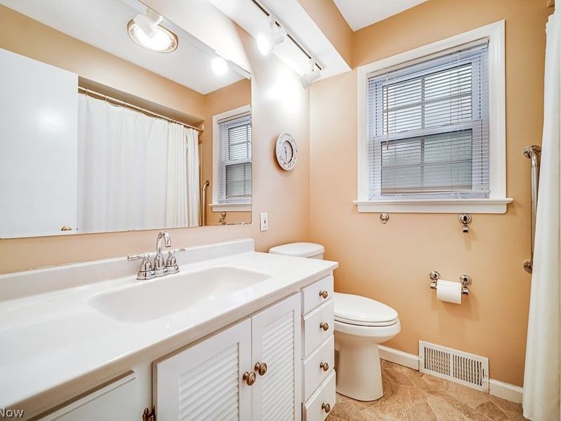 2695 Gibson Drive, Rocky River, OH 44116 Photo 26