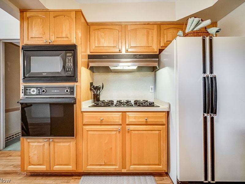 2695 Gibson Drive, Rocky River, OH 44116 Photo 4