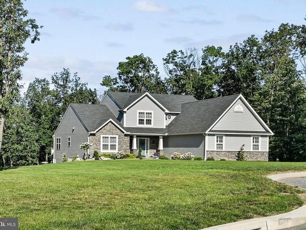 33 CISELLA DRIVE , POTTSVILLE, PA 17901