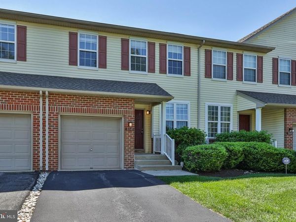 8145 CROSS CREEK CIRCLE , BREINIGSVILLE, PA 18031