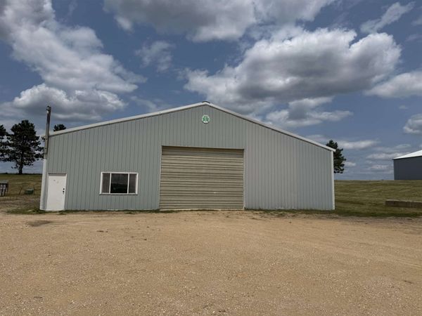 1797 S Smokey Hollow Road, FREEPORT, IL 61032