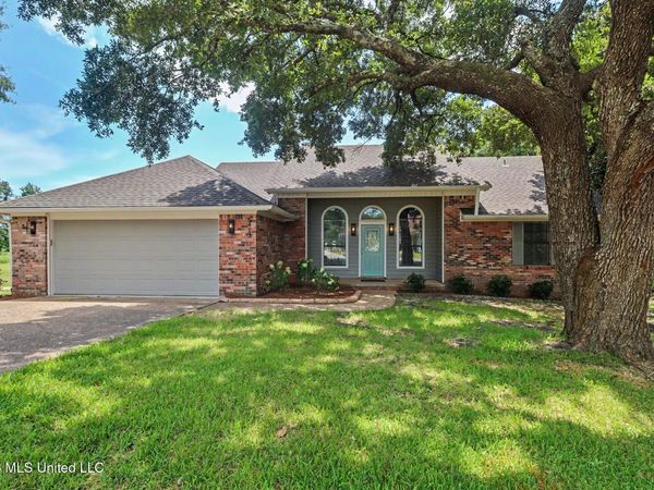 5413 Pontiac Street, Ocean Springs, MS 39564
