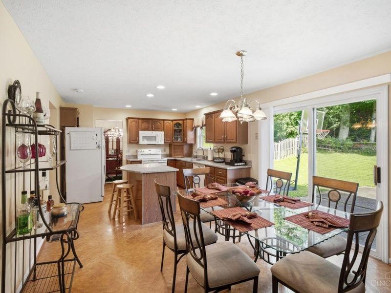 5790 Willowcove Drive, Cincinnati, OH 45239 Photo 9