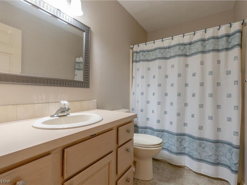 615 Highwood Drive , Cuyahoga Falls, OH 44223 Photo 32