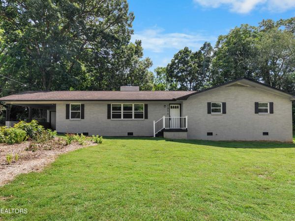 1311 Rosalyn Drive, Knoxville, TN 37914