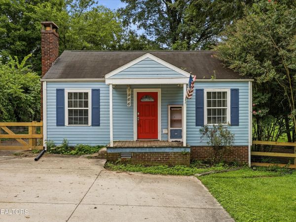 966 Poplar St, Alcoa, TN 37701