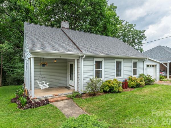 3 Enka Oak Street, Candler, NC 28715