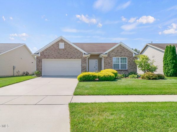 10919 S Lakes Drive, Perrysburg, OH 43551
