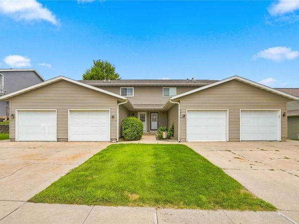 3820 Deer Valley Drive , Unit B, Marion, IA 52302