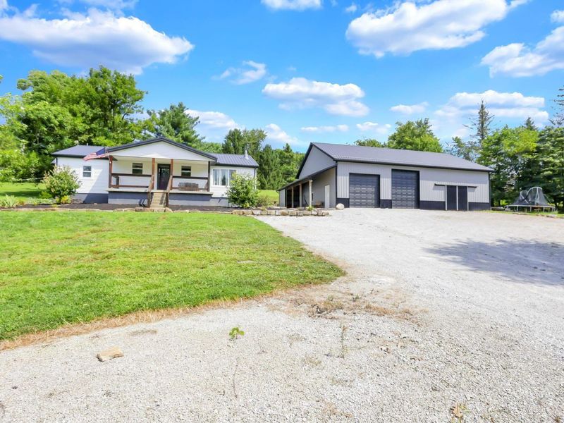 16361 Pinewood Trail Road NE, Newark, OH 43055 Photo 2