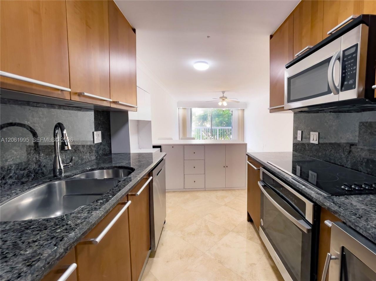 1670 Bay Rd, Unit 2D, Miami Beach, FL 33139 Photo