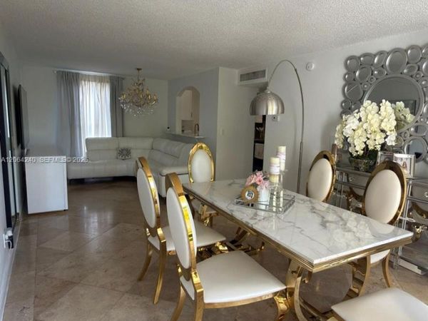 2160 SW 16th Ave, Unit 320, Miami, FL 33145