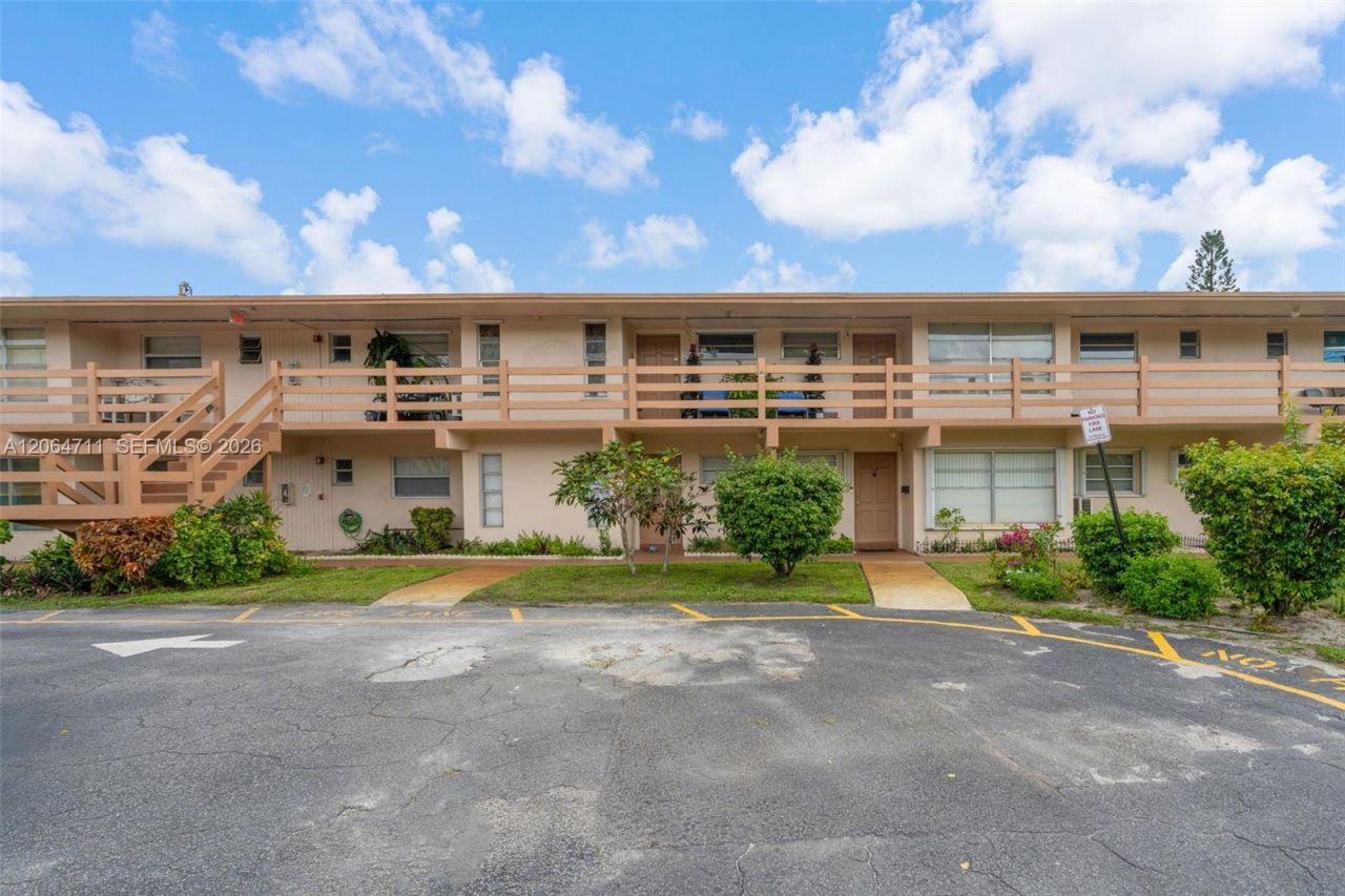 3000 NW 43rd Ter , Unit 106, Lauderdale Lakes, FL 33313 Photo