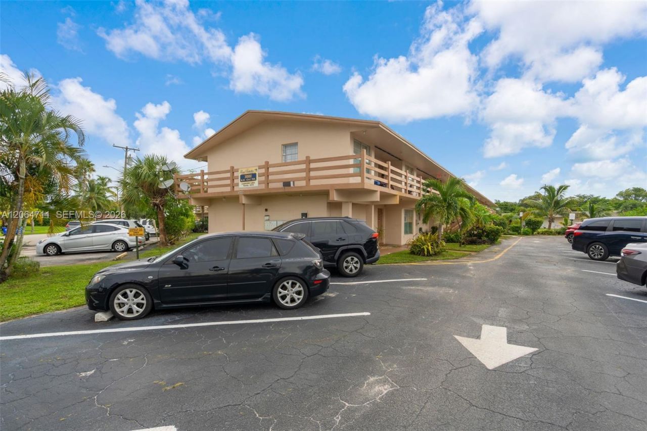 3000 NW 43rd Ter , Unit 106, Lauderdale Lakes, FL 33313 Photo