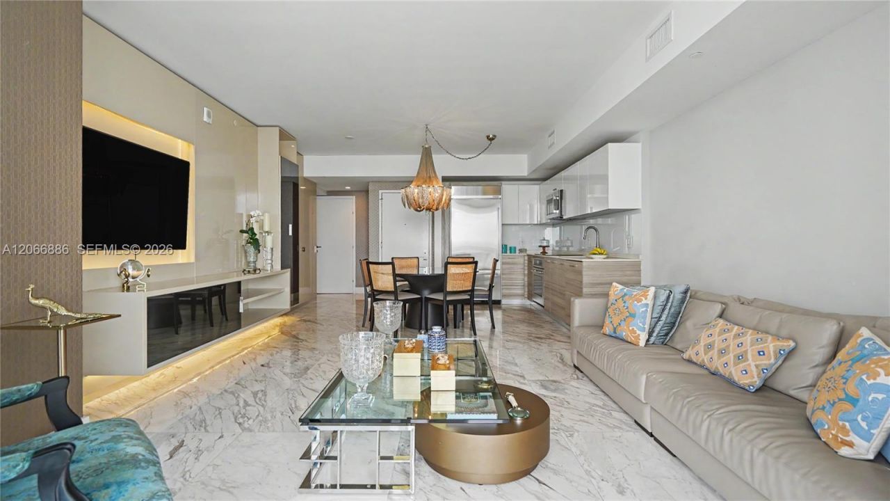 1300 Brickell Bay Dr, Unit 3102, Miami, FL 33131 Photo