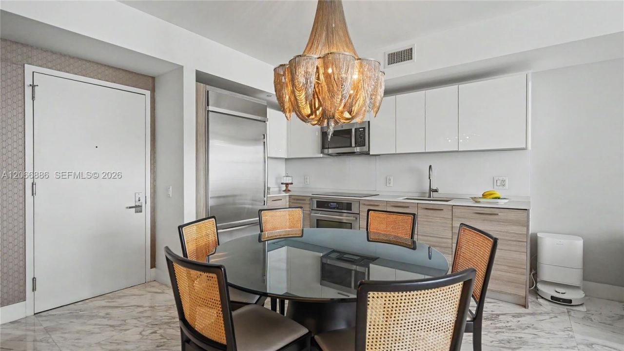 1300 Brickell Bay Dr, Unit 3102, Miami, FL 33131 Photo