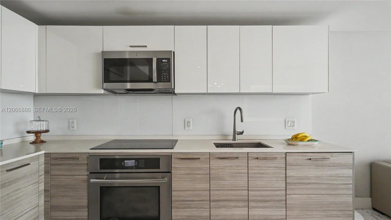 1300 Brickell Bay Dr, Unit 3102, Miami, FL 33131 Photo
