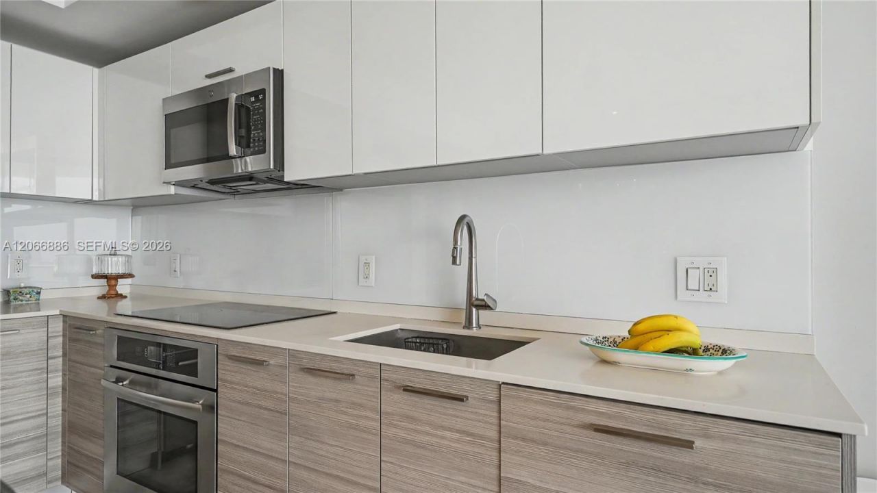 1300 Brickell Bay Dr, Unit 3102, Miami, FL 33131 Photo