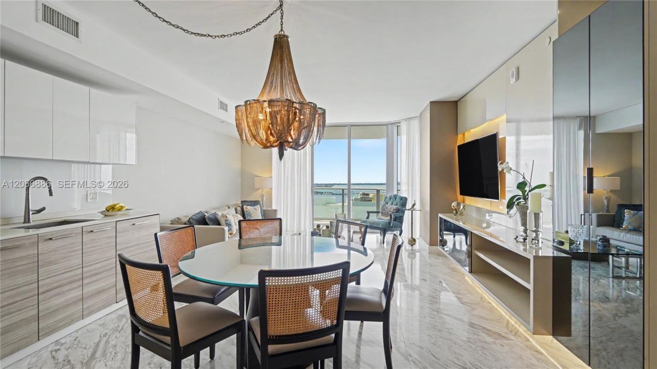 1300 Brickell Bay Dr, Unit 3102, Miami, FL 33131 Photo