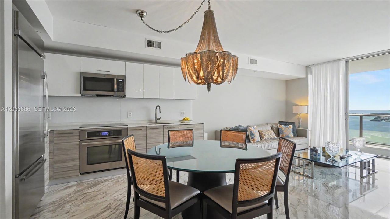 1300 Brickell Bay Dr, Unit 3102, Miami, FL 33131 Photo