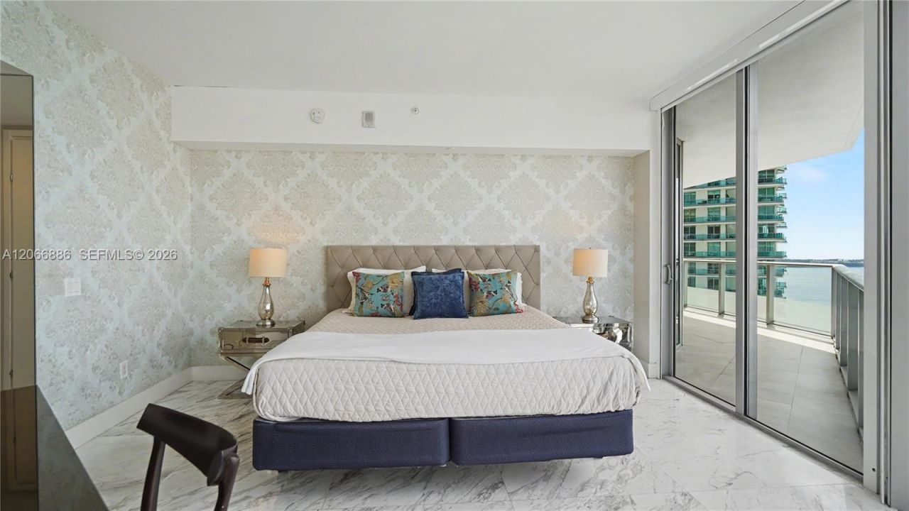 1300 Brickell Bay Dr, Unit 3102, Miami, FL 33131 Photo