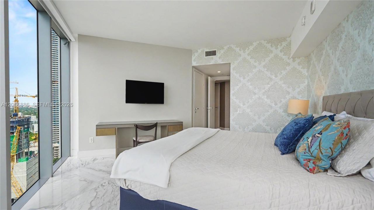 1300 Brickell Bay Dr, Unit 3102, Miami, FL 33131 Photo
