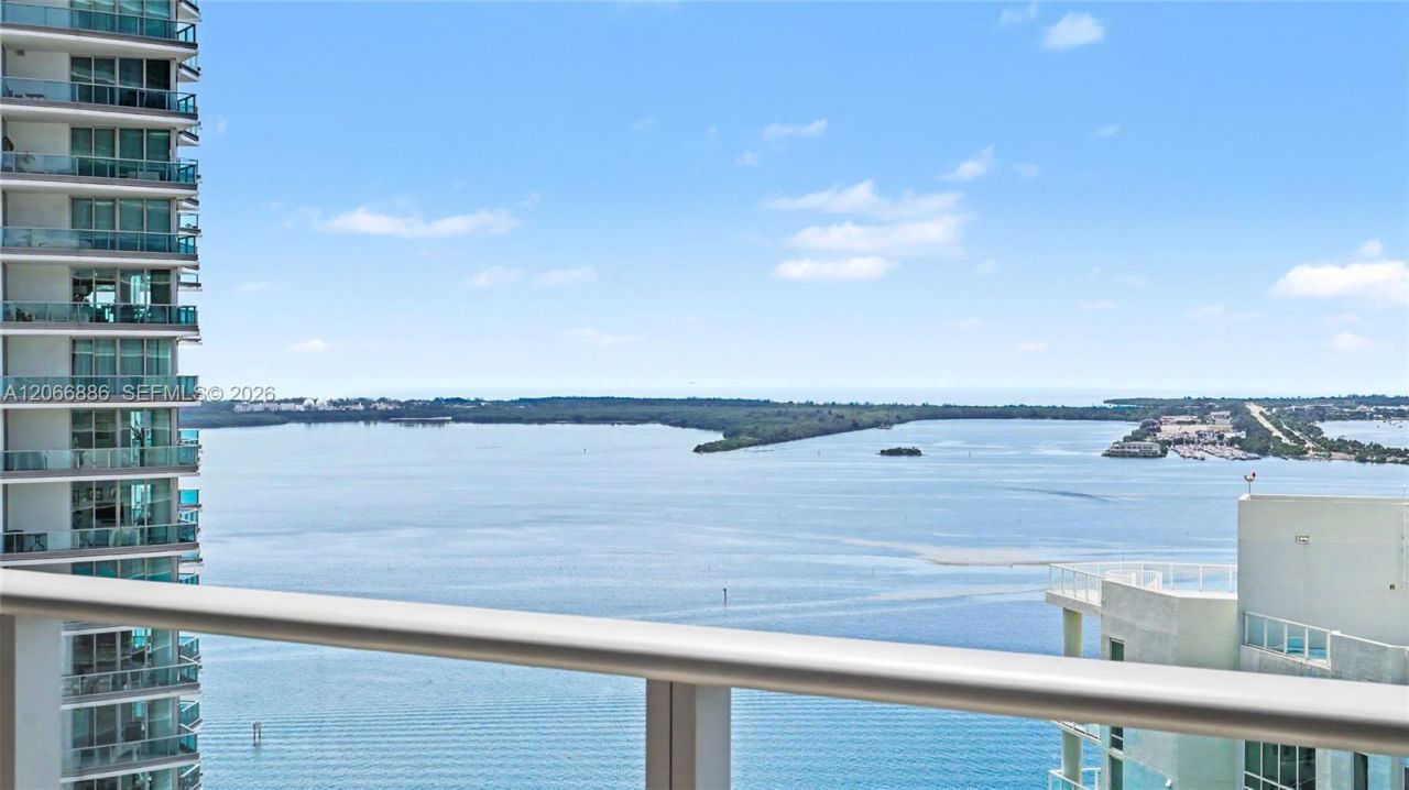 1300 Brickell Bay Dr, Unit 3102, Miami, FL 33131 Photo