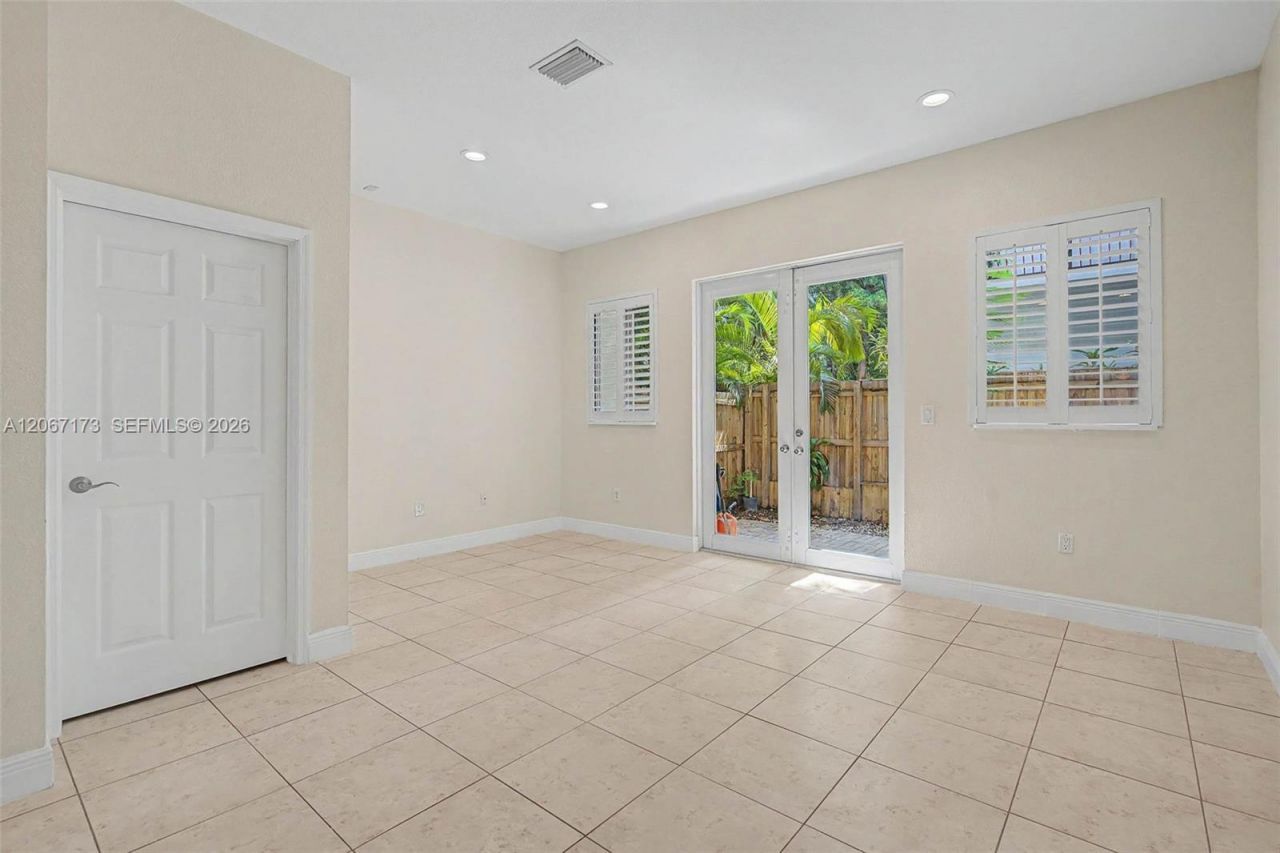 2945 Coconut Ave , Unit 2, Miami, FL 33133 Photo