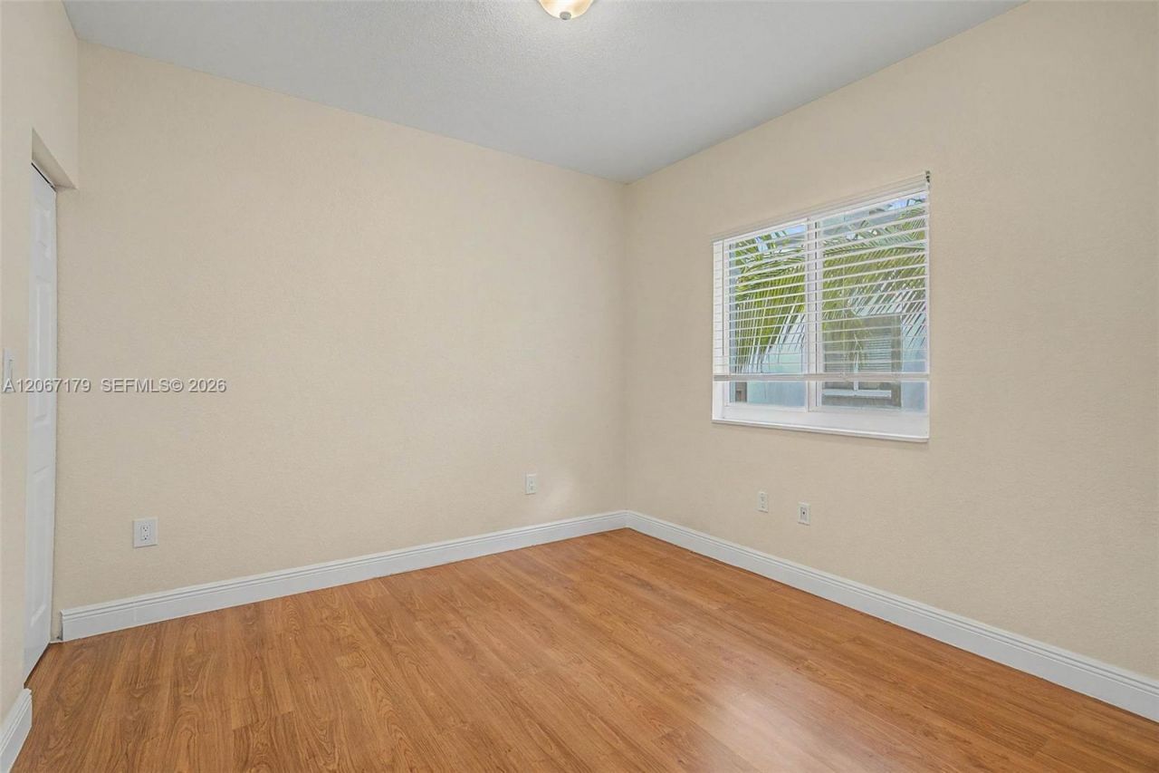 2945 Coconut Ave , Unit 4, Miami, FL 33133 Photo