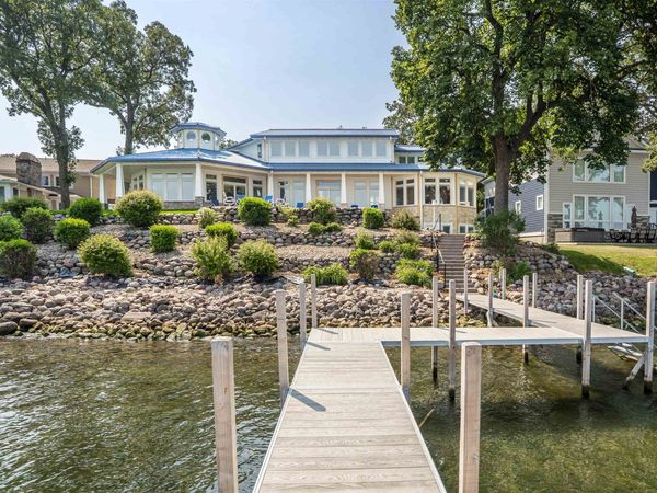 2502 Okoboji Blvd, Milford, IA 51351
