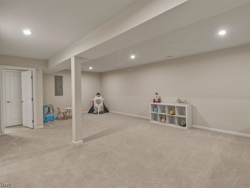 9887 Ethan Circle , Olmsted Township, OH 44138 Photo 37