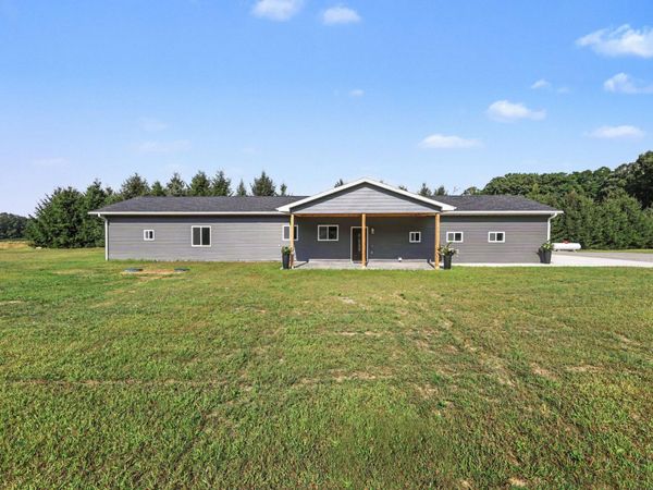 9854 Springport Road, Parma, MI 49269