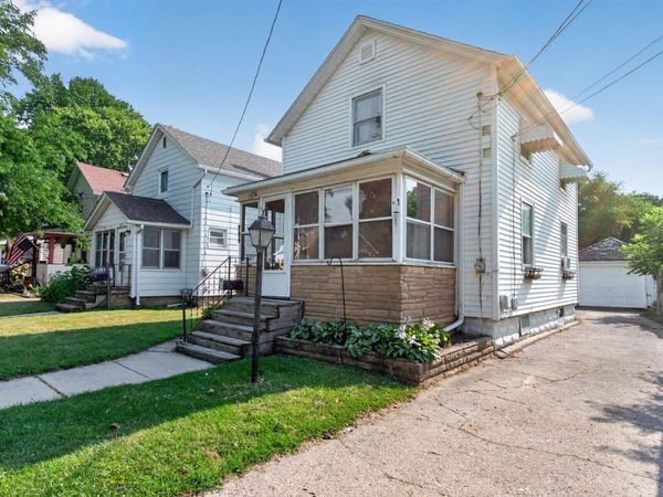 905 N Elm Avenue, Jackson, MI 49202