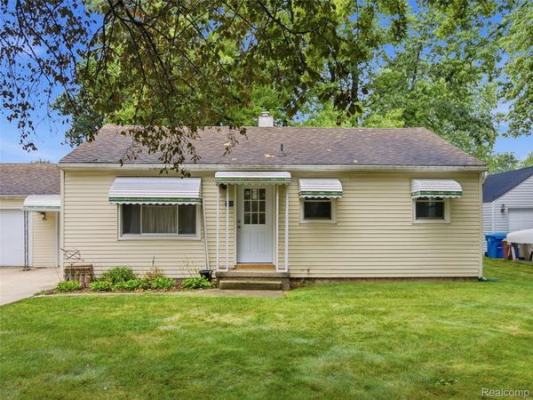 503 Bush Street , Linden, Mi 48451