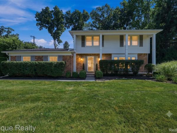 2774 Brady Drive , Bloomfield Hills, Mi 48304