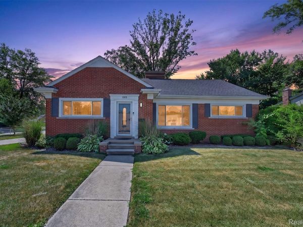 1005 Fernwood Road, Royal Oak, Mi 48067