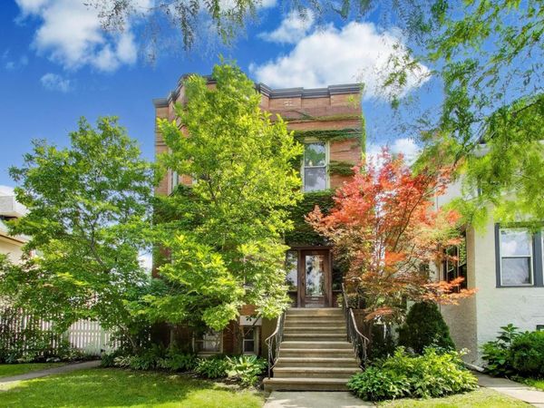 534 S East Avenue , Oak Park, IL 60304
